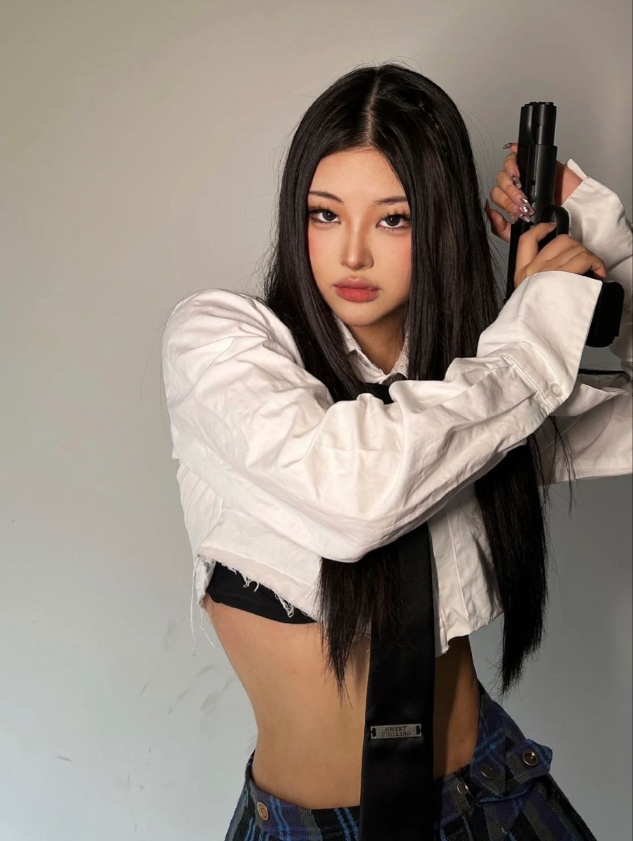 A cozy shot with Sassy girls — straight from Pyongyang