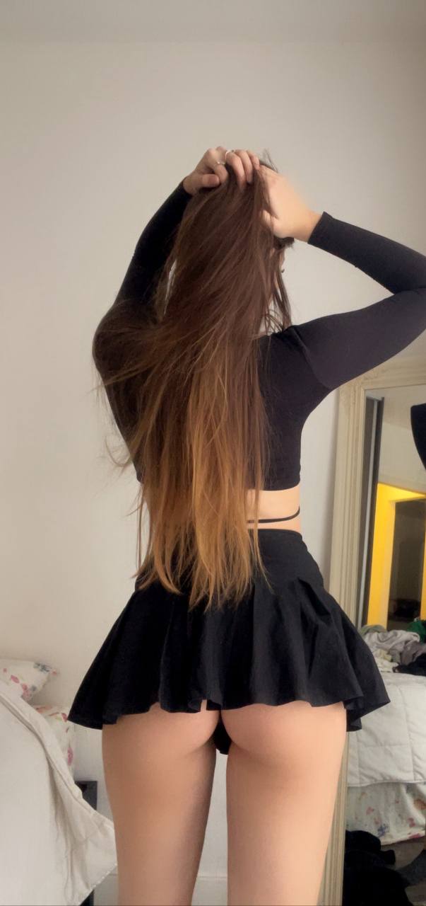 Photo Lola La Fleur in Pyongyang