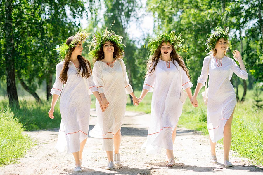 A cozy shot with Slavic girls — straight from Pyongyang