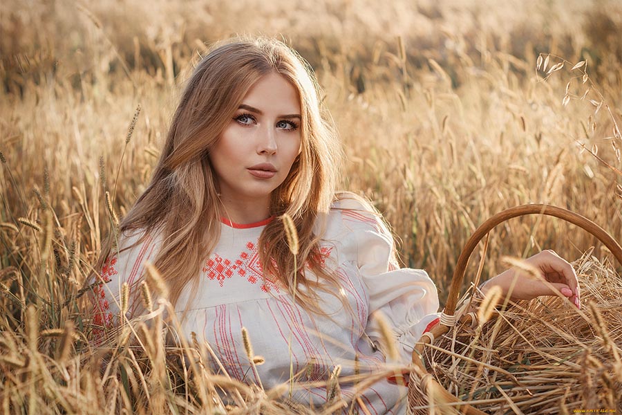 Slavic women’s look of the day — catch her live in Pyongyang